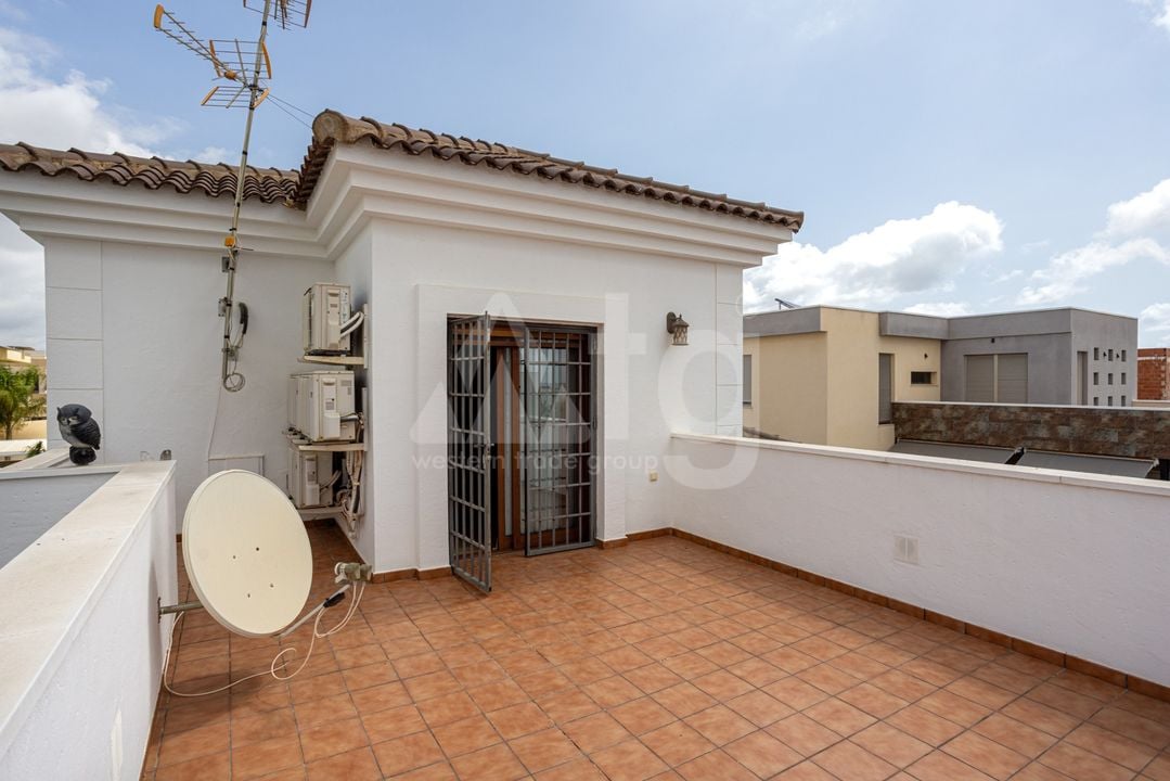 Villa de 4 chambres à Los Montesinos - BCH94351 - Photo - 30