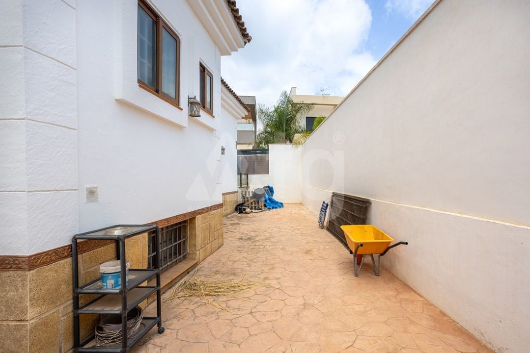 Villa de 4 chambres à Los Montesinos - BCH94351 - Photo - 36