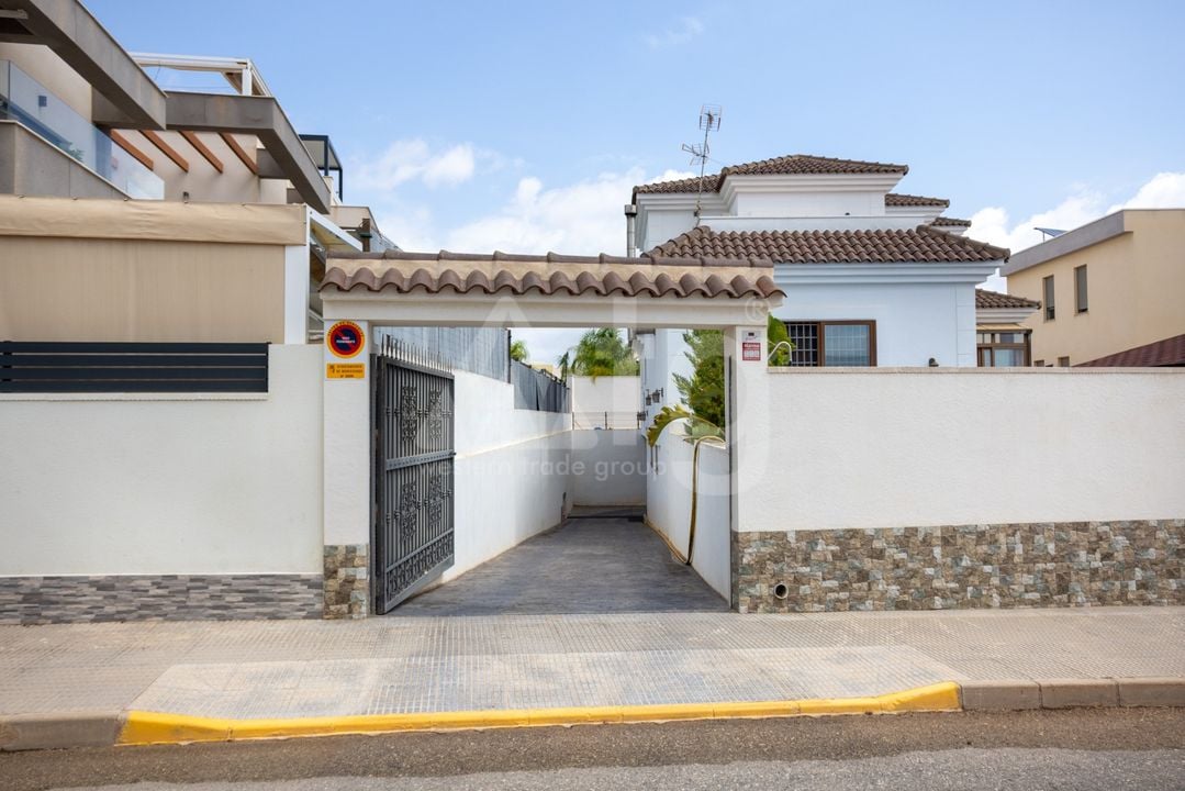 Villa de 4 chambres à Los Montesinos - BCH94351 - Photo - 41