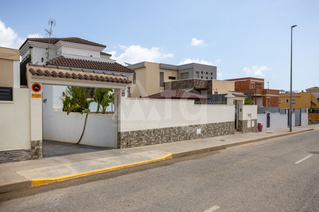 Villa de 4 chambres à Los Montesinos - BCH94351 - Photo - 42