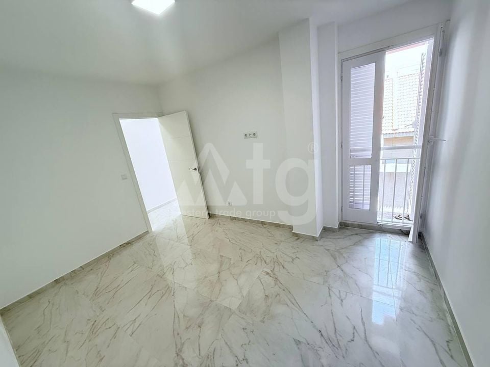 2 bedroom Penthouse in Torrevieja - SHL94413 - Photo - 1