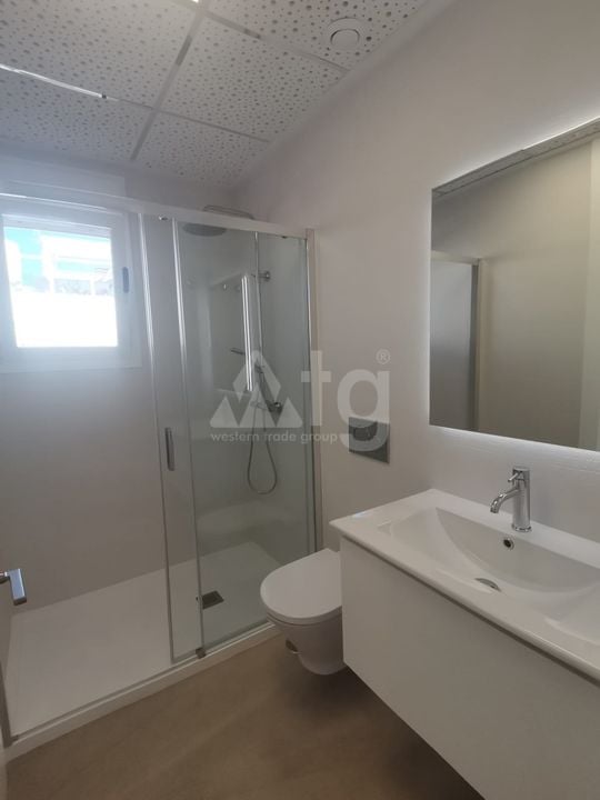 2 bedroom Penthouse in Torrevieja - AGI35632 - Photo - 9