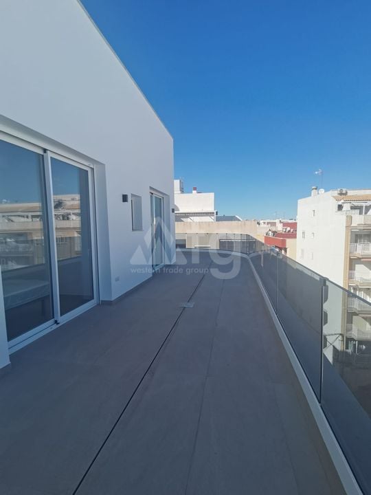 2 bedroom Penthouse in Torrevieja - AGI35632 - Photo - 12