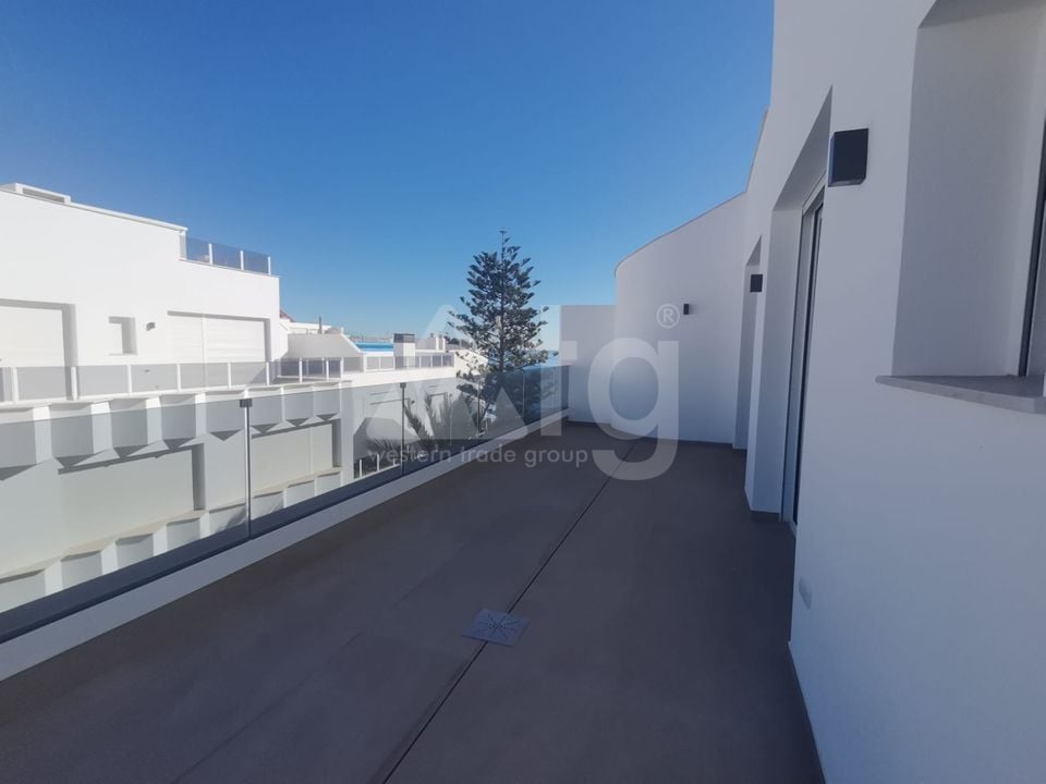 2 bedroom Penthouse in Torrevieja - AGI35632 - Photo - 14