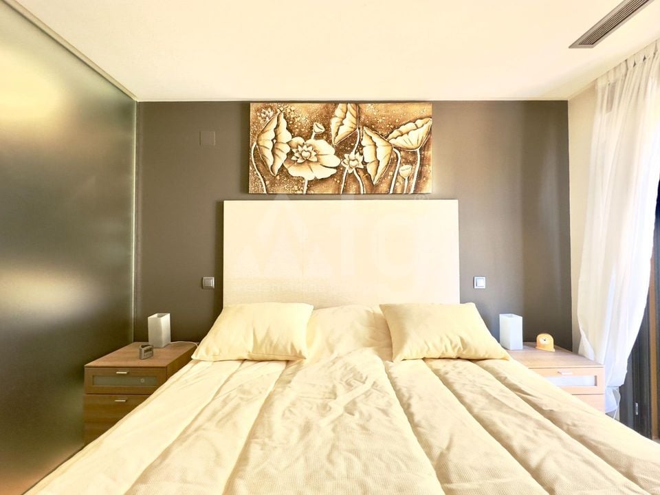 3 bedroom Apartment in Guardamar del Segura - CT95567 - Photo - 13