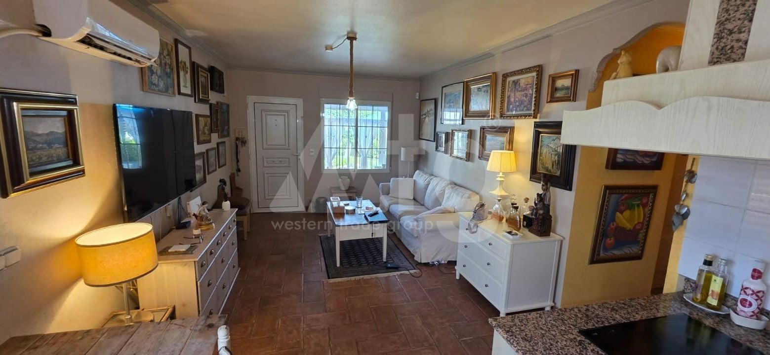 2 bedroom Bungalow in Orihuela Costa - VEC96303 - Photo - 5