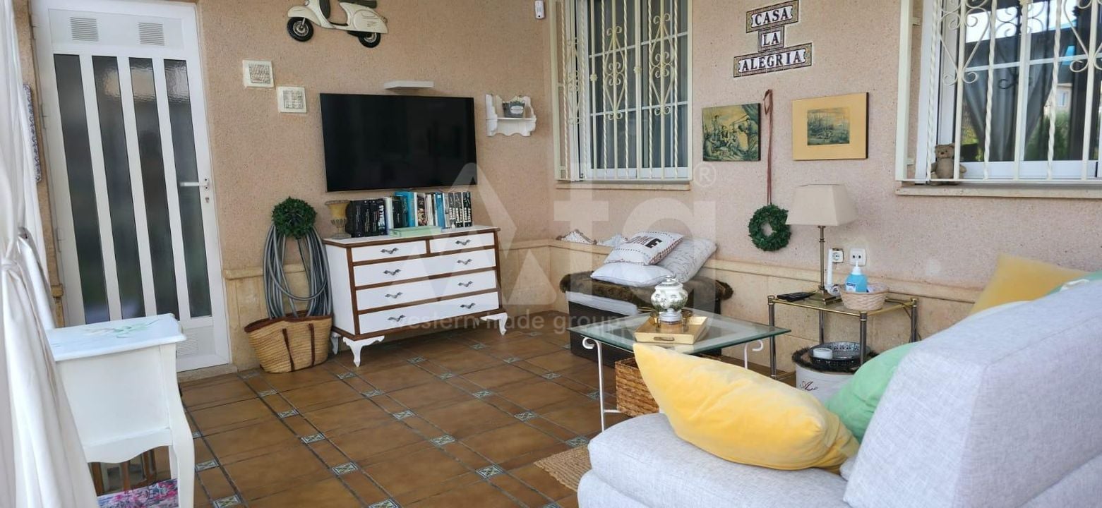 2 bedroom Bungalow in Orihuela Costa - VEC96303 - Photo - 3