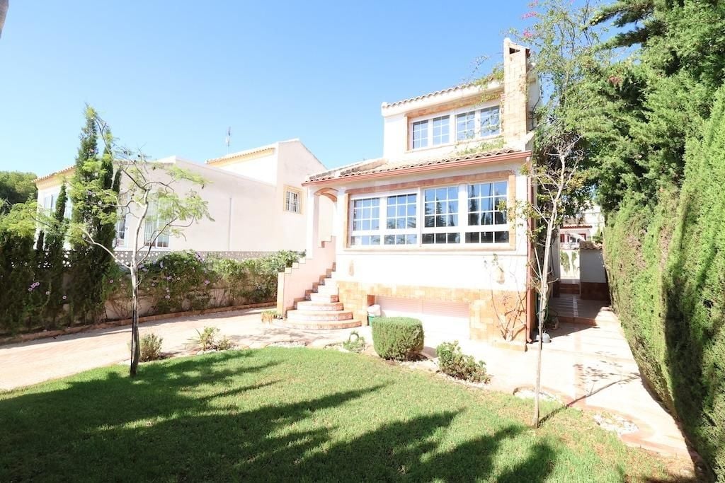 4 bedroom Villa in Orihuela Costa - CRR96376 - Photo - 1