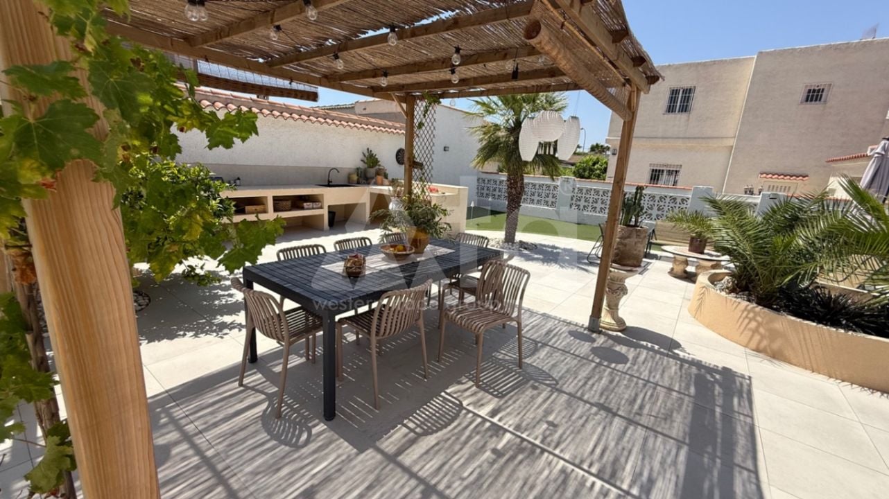 Villa de 3 chambres à Torrevieja - RCJ147366 - Photo - 31