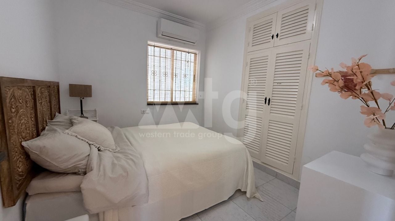 Villa de 3 chambres à Torrevieja - RCJ147366 - Photo - 8