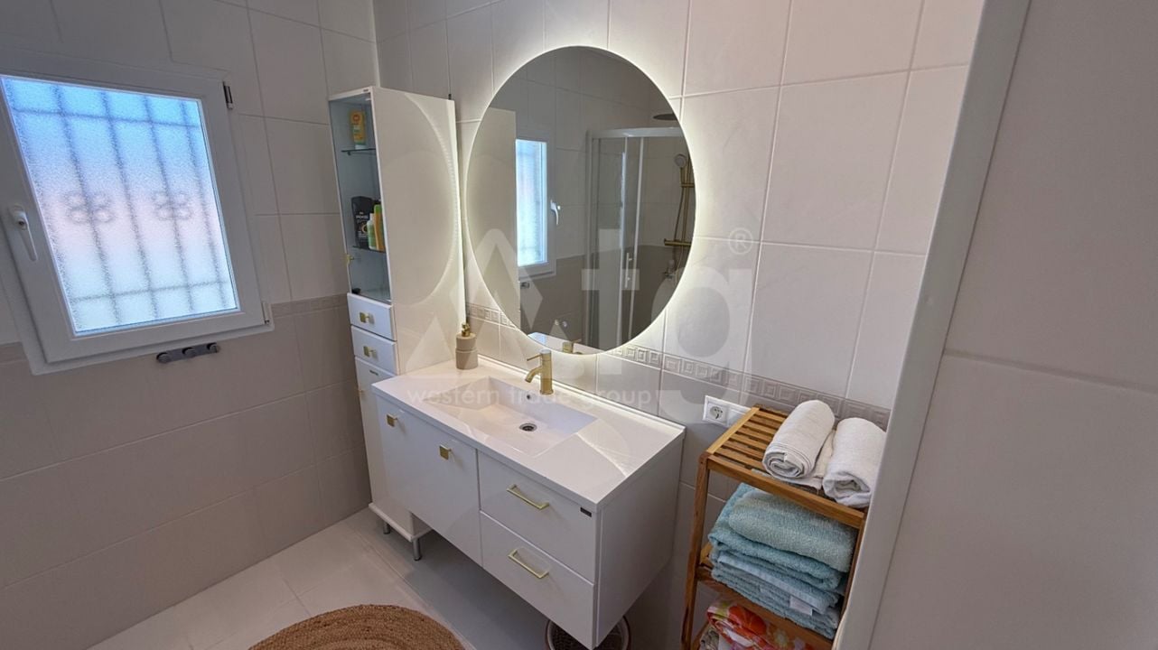 Villa de 3 chambres à Torrevieja - RCJ147366 - Photo - 15