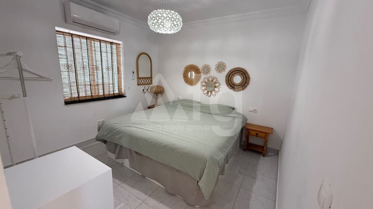 Villa de 3 chambres à Torrevieja - RCJ147366 - Photo - 9