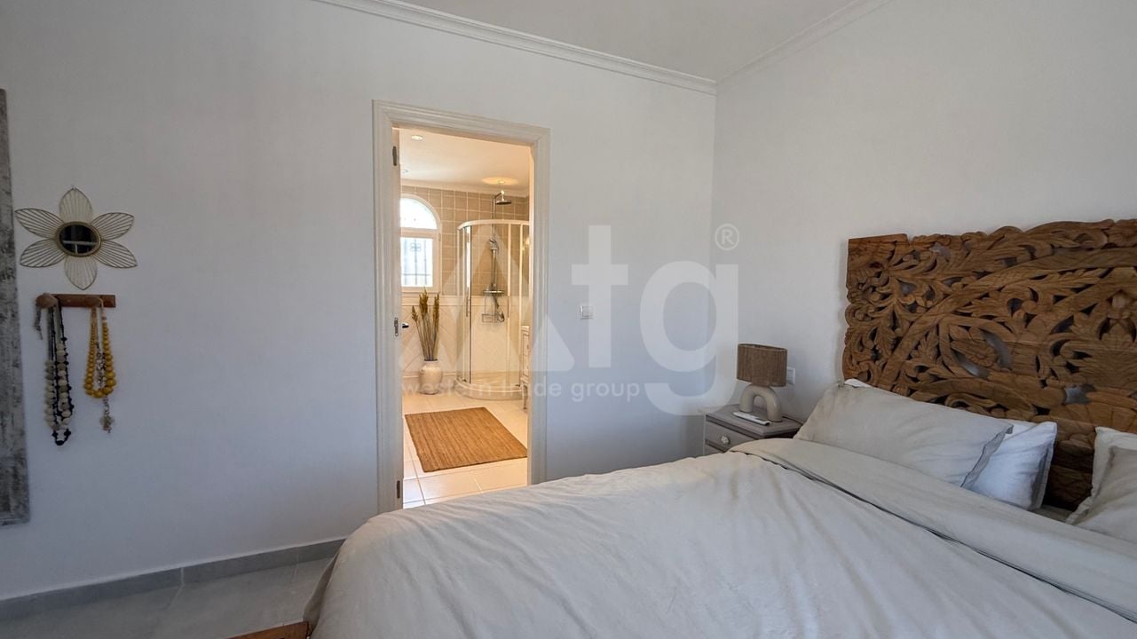 Villa de 3 chambres à Torrevieja - RCJ147366 - Photo - 13