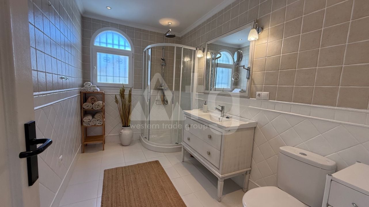 Villa de 3 chambres à Torrevieja - RCJ147366 - Photo - 18