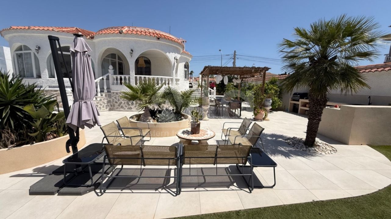 Villa de 3 chambres à Torrevieja - RCJ147366 - Photo - 1