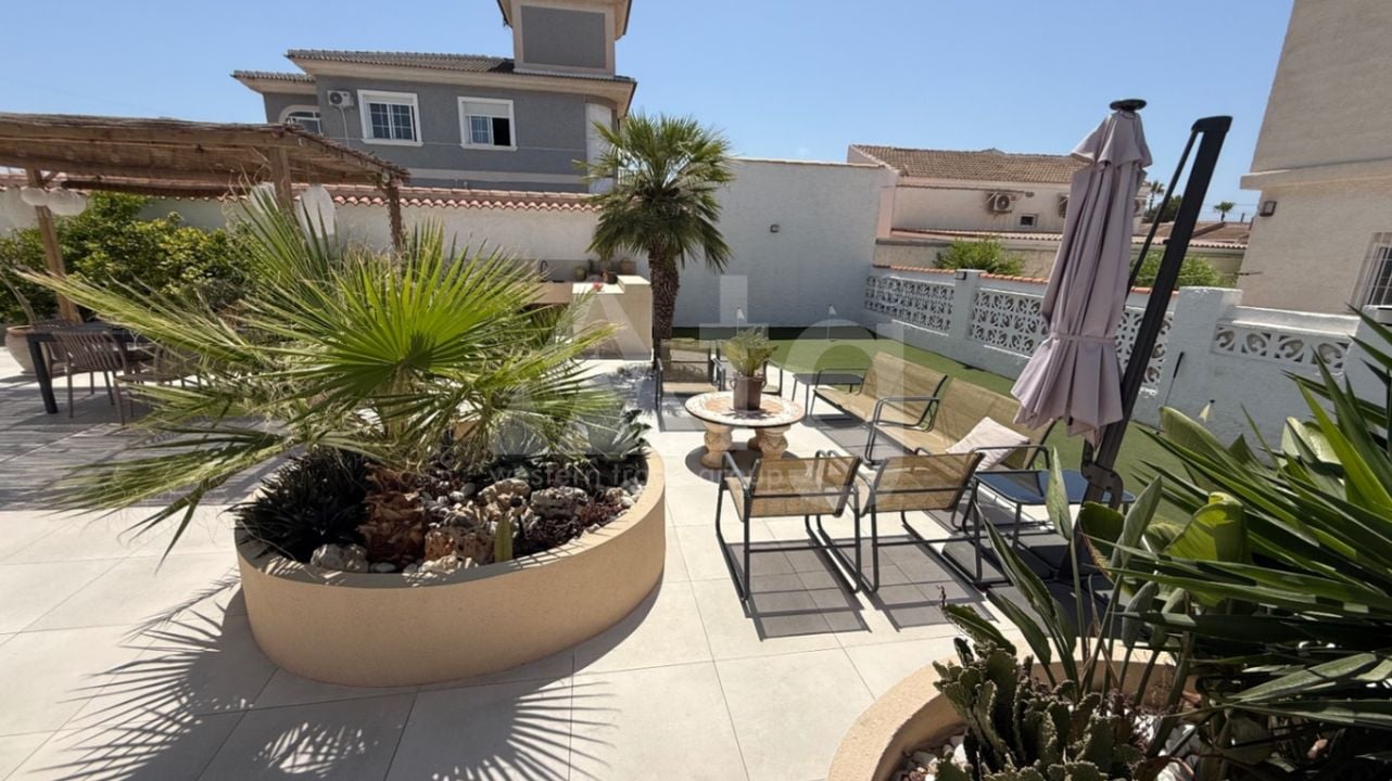 Villa de 3 chambres à Torrevieja - RCJ147366 - Photo - 41