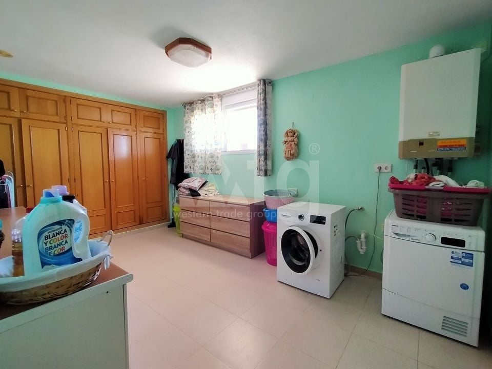 6 bedroom Villa in La Nucia - BNB96780 - Photo - 19