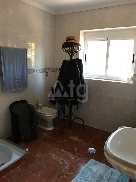 Vilă cu 3 dormitoare în La Nucia - BNB96831 - Imagini - 19