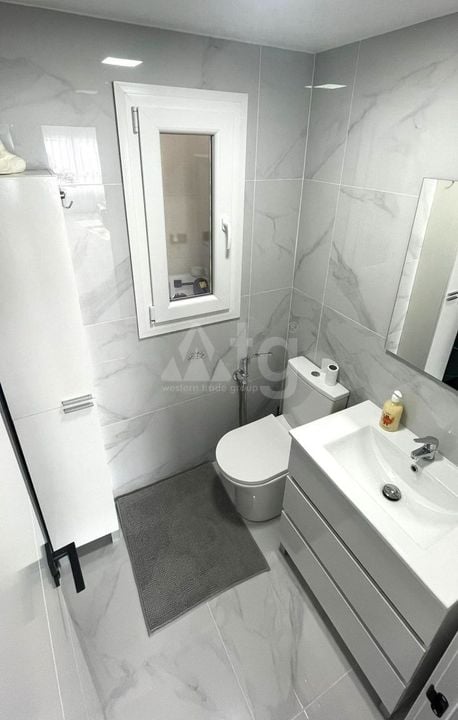 Apartament cu 2 dormitoare în Benidorm - HMC97242 - Imagini - 11