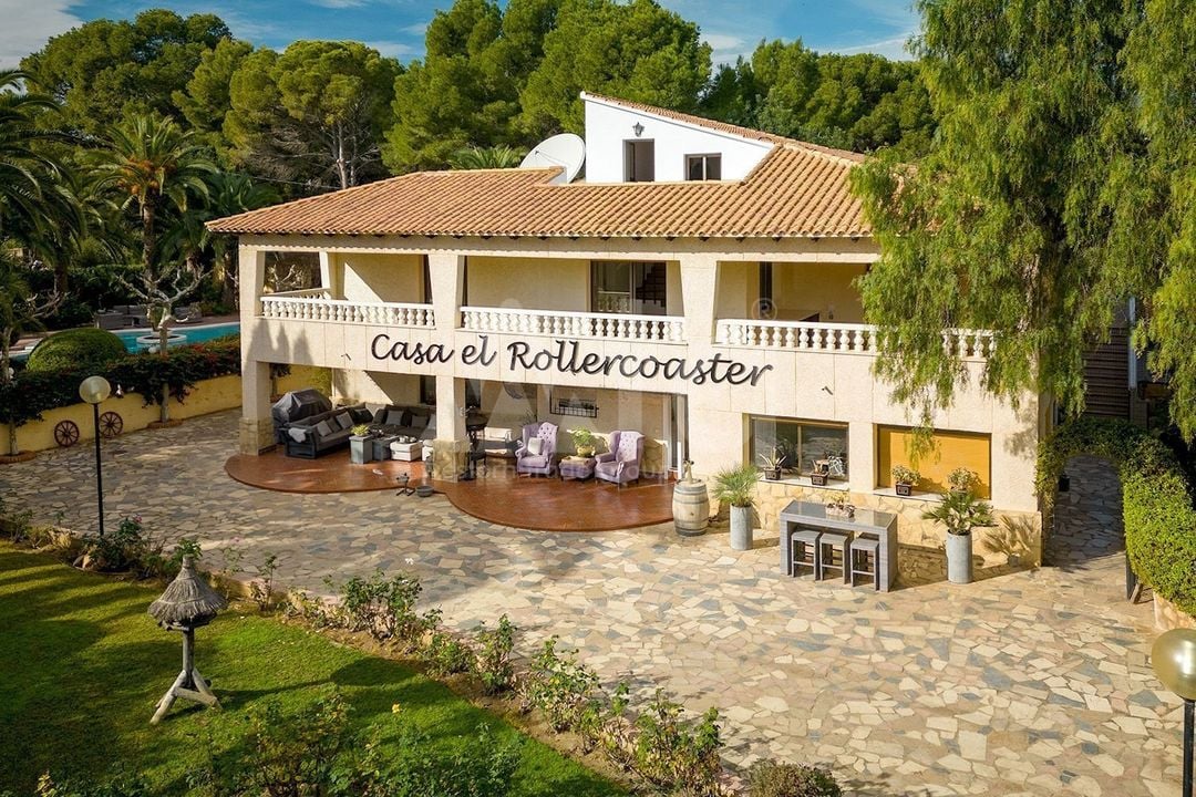 6 bedroom Villa in Alfaz del Pi - HMC97243 - Photo - 2