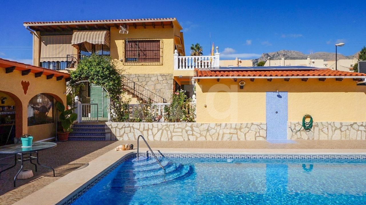 5 bedroom Villa in La Nucia - HMC97258 - Photo - 2