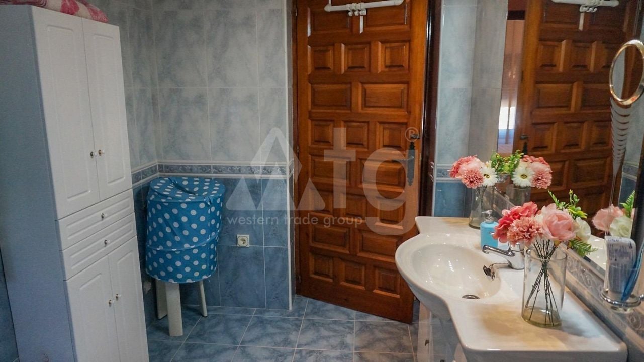 5 bedroom Villa in La Nucia - HMC97258 - Photo - 26