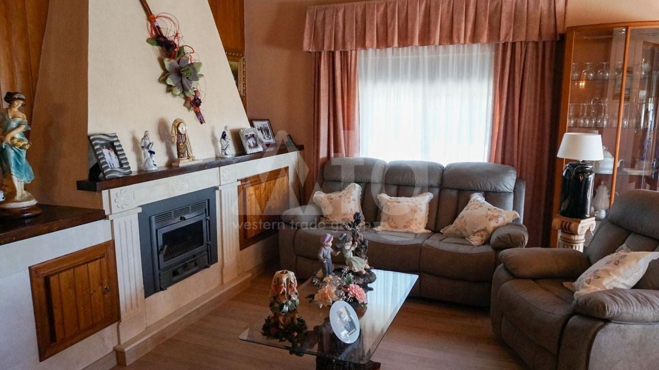 5 bedroom Villa in La Nucia - HMC97258 - Photo - 22