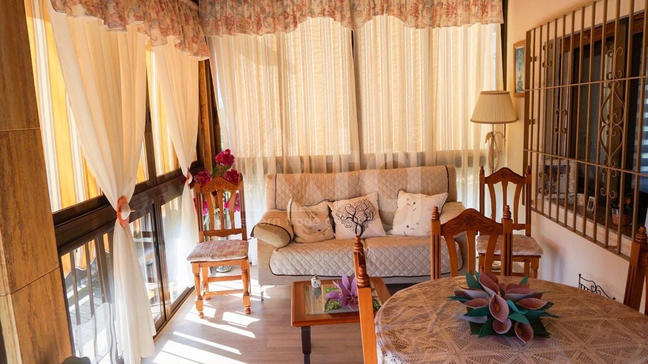 5 bedroom Villa in La Nucia - HMC97258 - Photo - 12