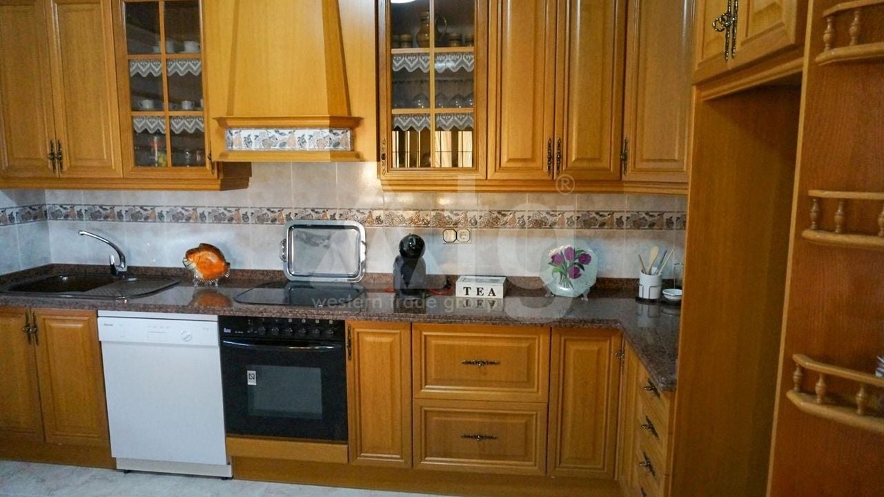 5 bedroom Villa in La Nucia - HMC97258 - Photo - 10
