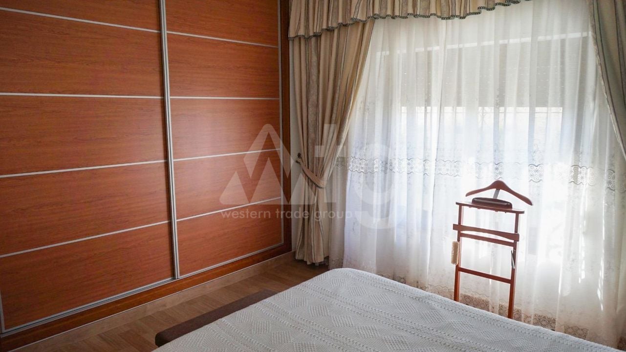 5 bedroom Villa in La Nucia - HMC97258 - Photo - 18