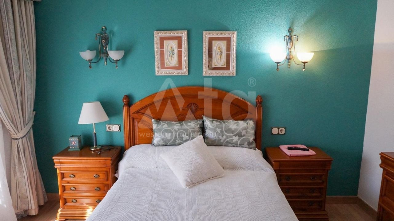 5 bedroom Villa in La Nucia - HMC97258 - Photo - 16