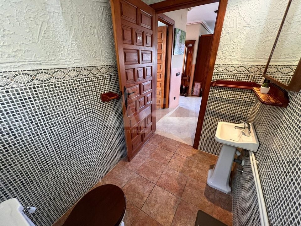 4 Schlafzimmer Villa in Callosa de Ensarriá - HMC97273 - Foto - 16