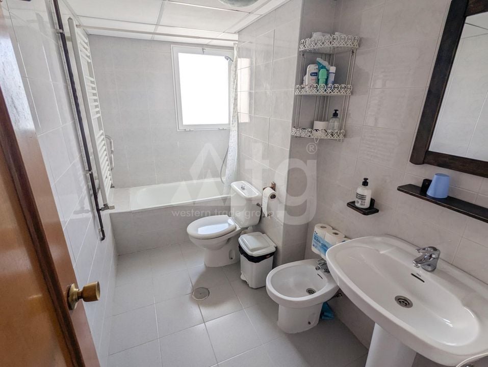 Apartament cu 3 dormitoare în Benidorm - HMC97302 - Imagini - 12