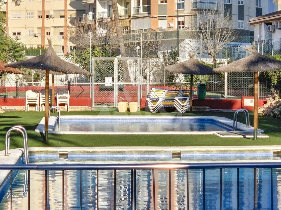 Townhouse de 2 chambres à Benidorm - HMC97312 - Photo - 3