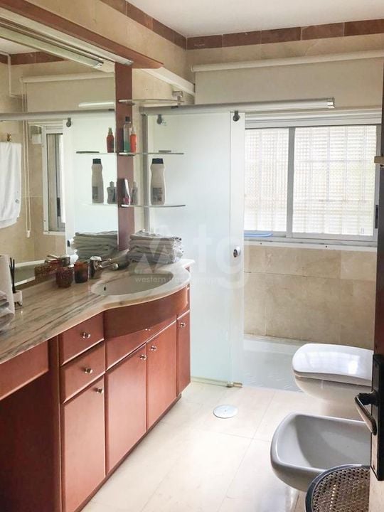 2 Schlafzimmer Appartement in Benidorm - HMC97338 - Foto - 16