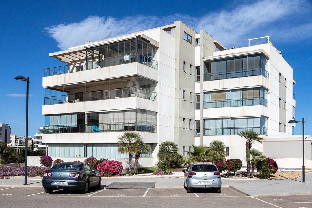 Penthouse de 4 chambres à Villamartin - CBE97997 - Photo - 1