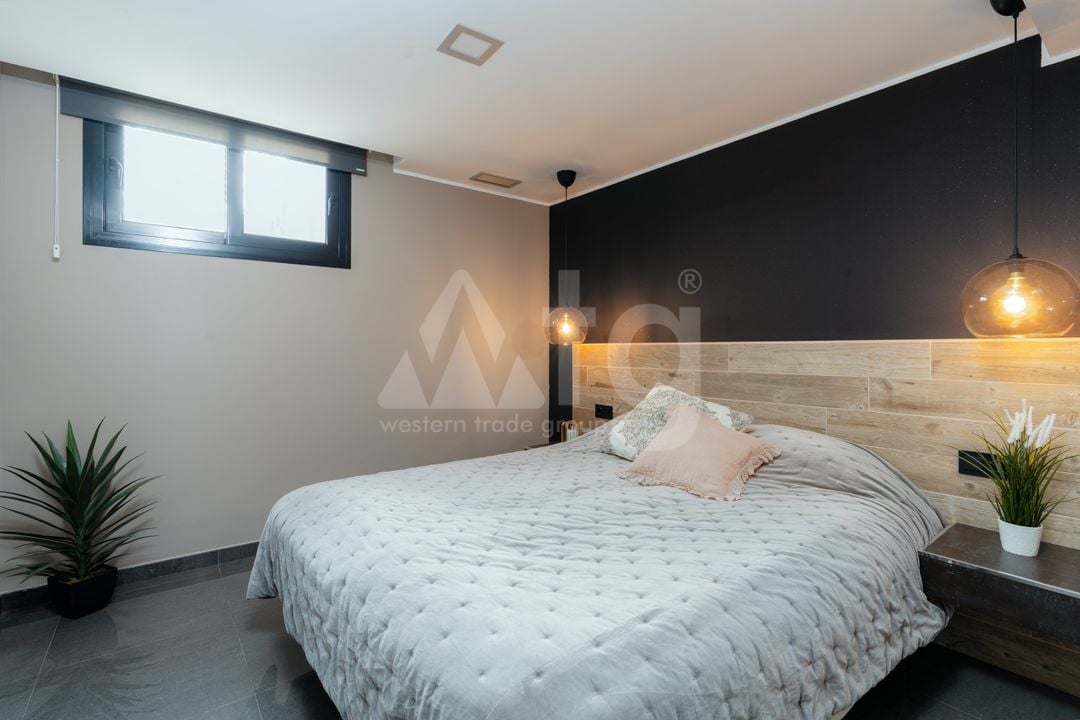 7 bedroom Villa in San Fulgencio - CBE98001 - Photo - 31