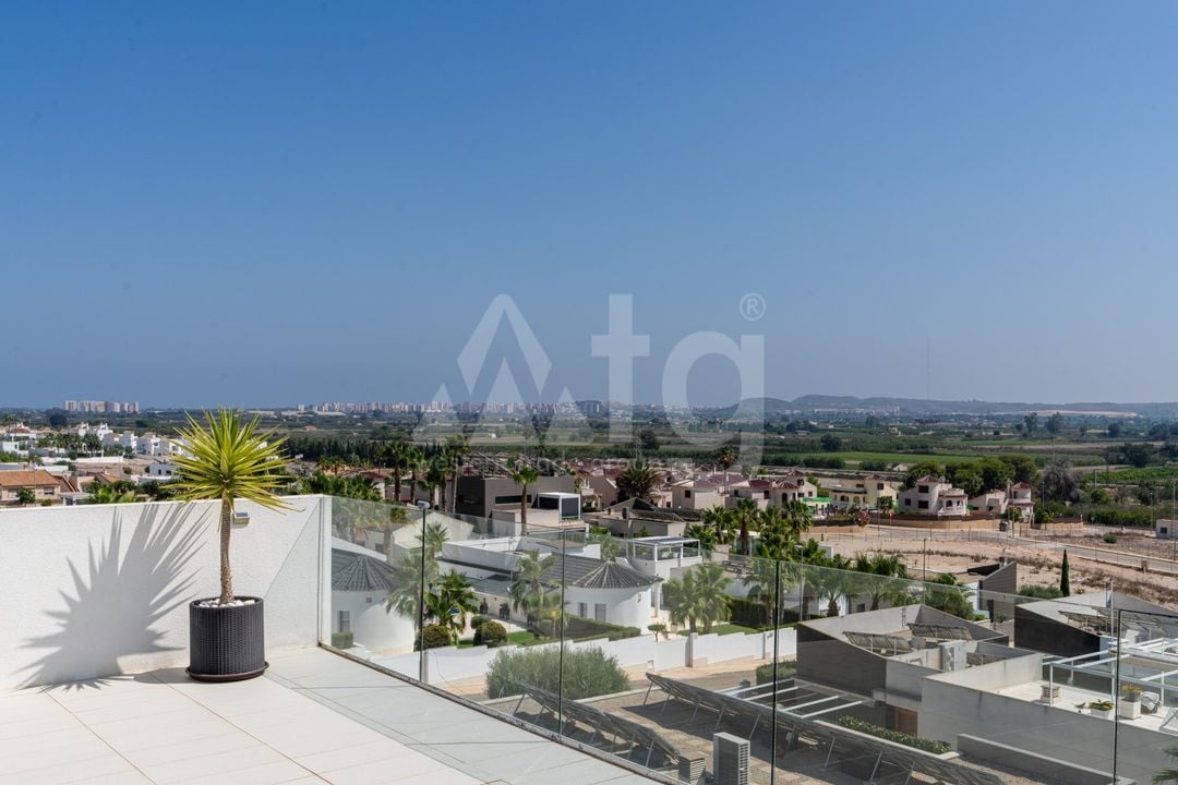 7 bedroom Villa in San Fulgencio - CBE98001 - Photo - 47