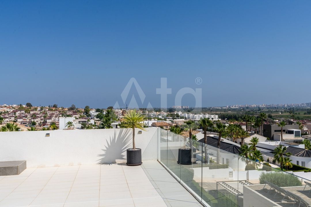 7 bedroom Villa in San Fulgencio - CBE98001 - Photo - 46