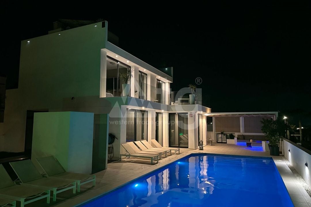7 bedroom Villa in San Fulgencio - CBE98001 - Photo - 50