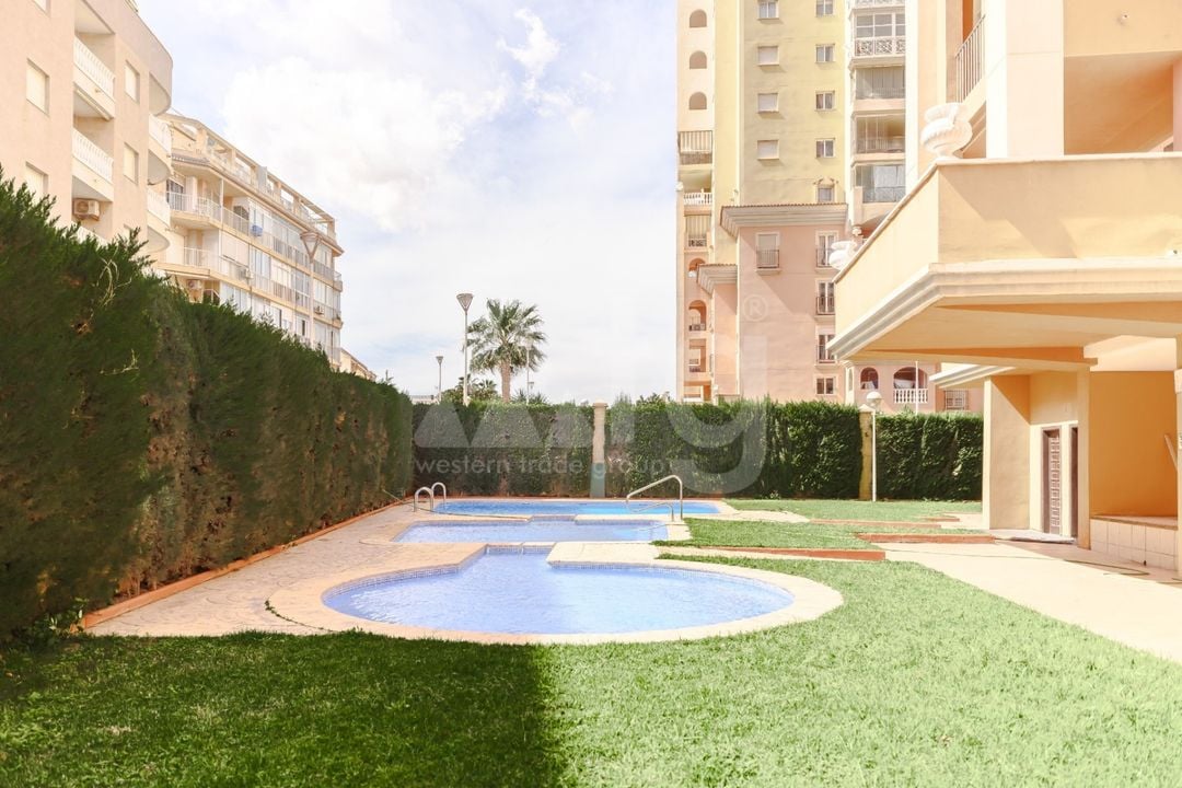 2 Schlafzimmer Appartement in Torrevieja - CBE98016 - Foto - 1