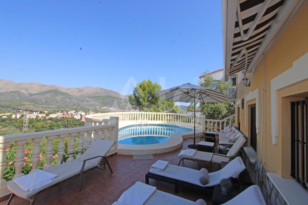 3 bedroom Villa in Orba - PGP99074 - Photo - 2