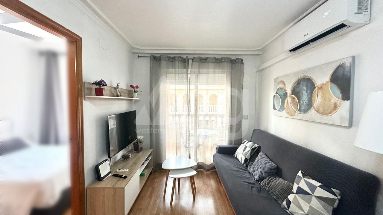 2 bedroom Apartment in Torrevieja - CT101988 - Photo - 3