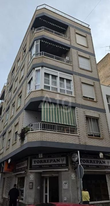 2 bedroom Penthouse in Torrevieja - VEC122793 - Photo - 2