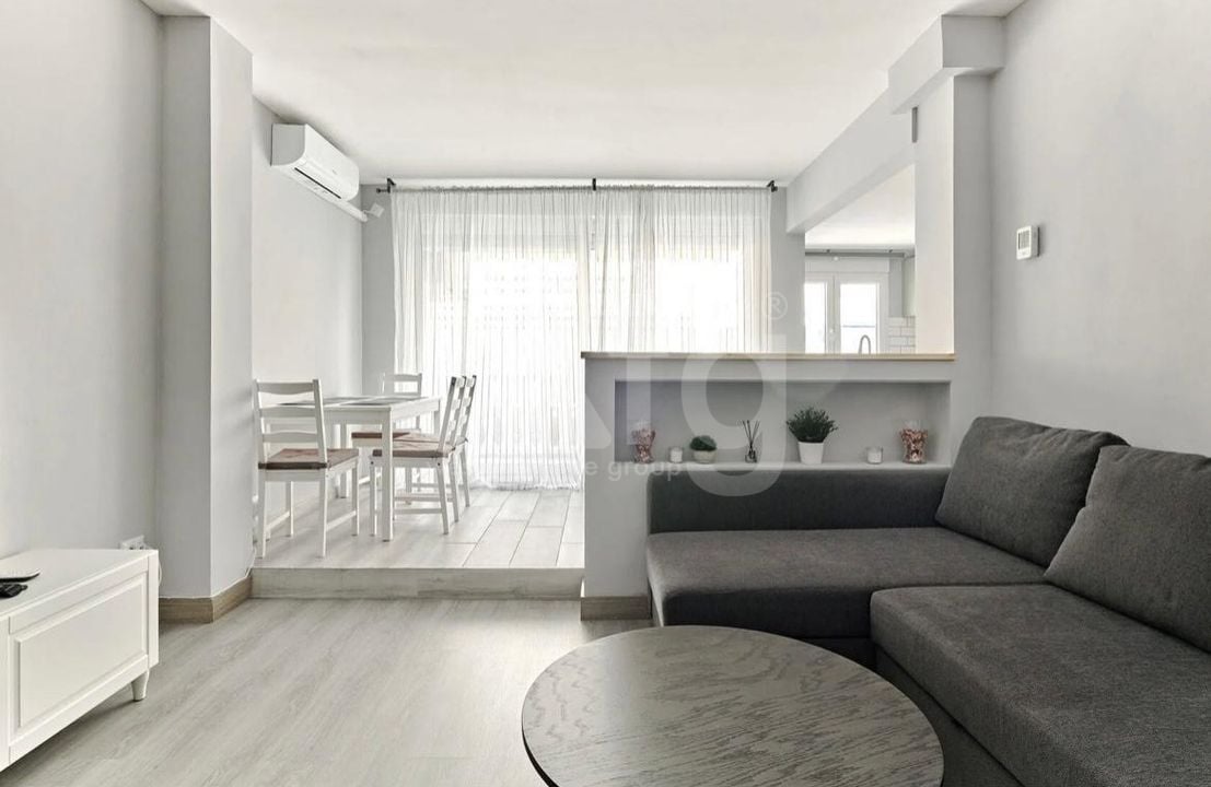2 bedroom Apartment in Torrevieja - CT136954 - Photo - 2