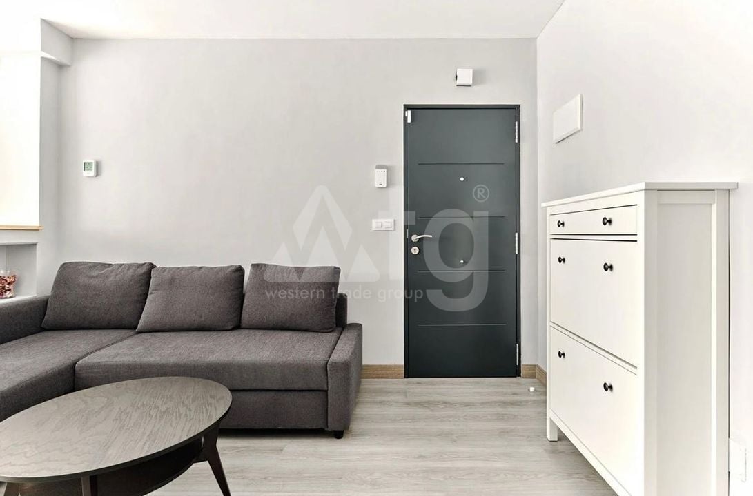 2 bedroom Apartment in Torrevieja - CT136954 - Photo - 3