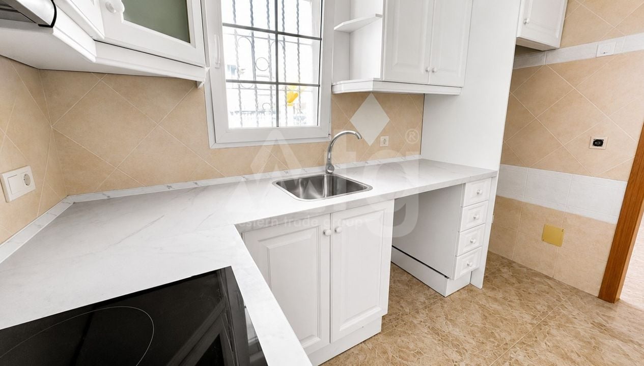 2 bedroom Townhouse in Los Almendros - MVR139352 - Photo - 8