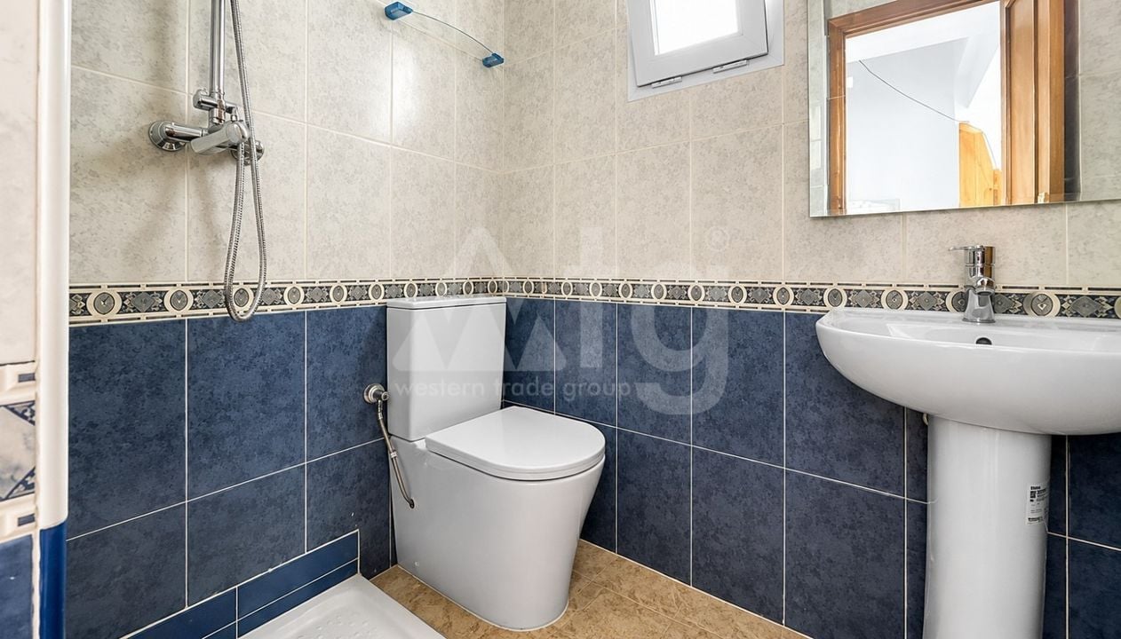 2 bedroom Townhouse in Los Almendros - MVR139352 - Photo - 13