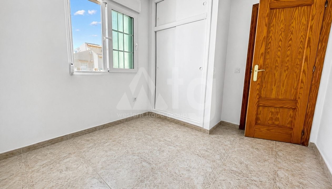 2 bedroom Townhouse in Los Almendros - MVR139352 - Photo - 12