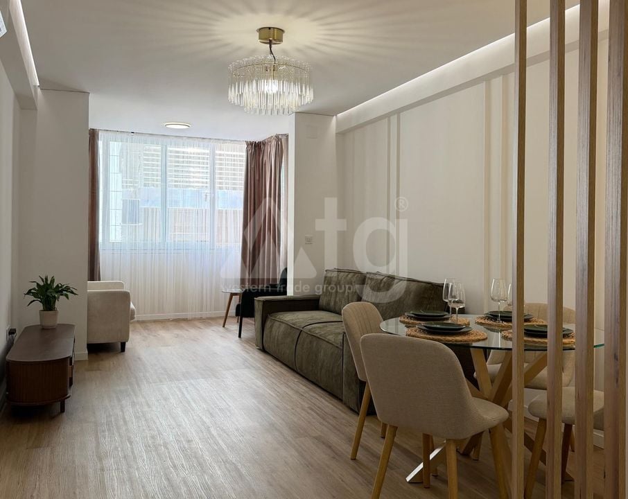 2 bedroom Apartment in Torrevieja - ET140787 - Photo - 1